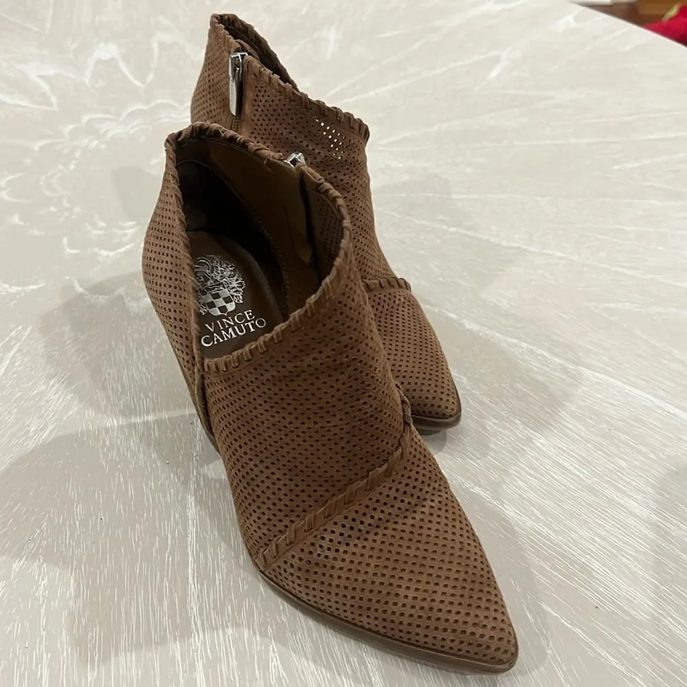 Vince Camuto Lamorna Seed Brown Asymmetrical Ankle Booties Boots 8